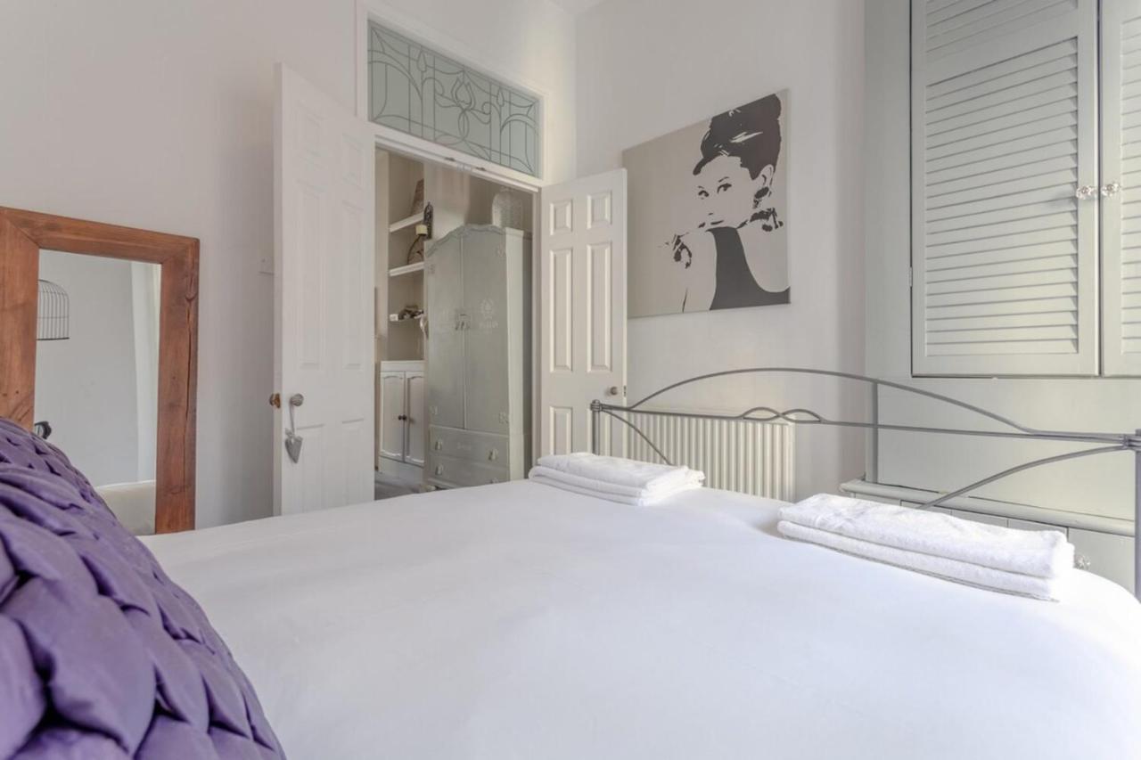 Stylish 1 Bed Apartment Near Battersea Park 런던 외부 사진